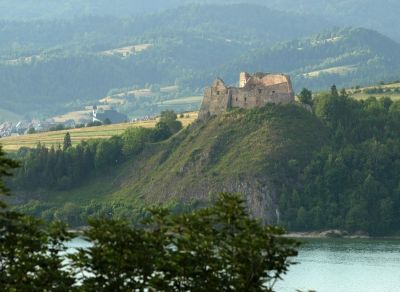 Widok na Zamek Czorsztyn